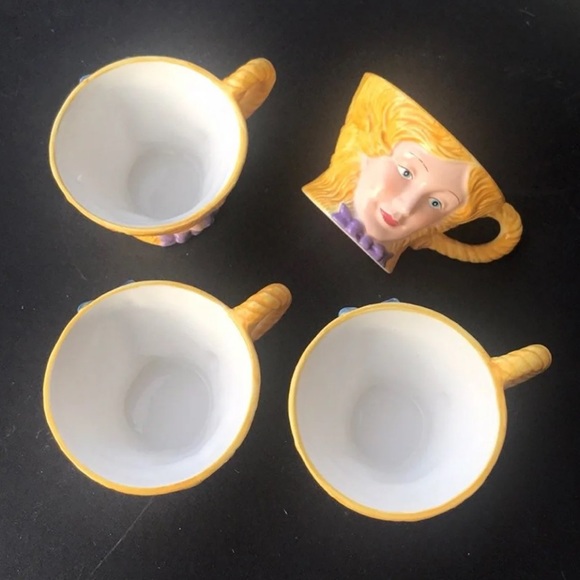 Department 56 Goldilocks & bears tea set - Picture 7 of 12